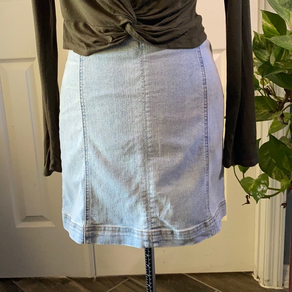 Mini Retro Jean Skirt - Light Wash